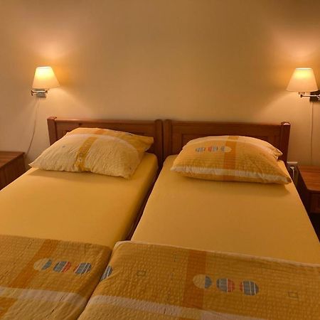 Pod Delfinem Rewal Apartment Luaran gambar
