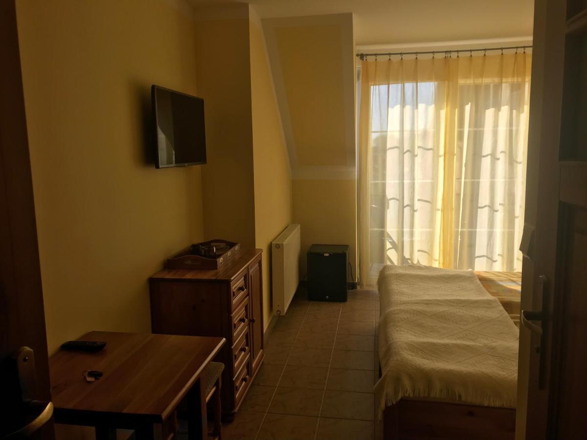 Pod Delfinem Rewal Apartment Luaran gambar