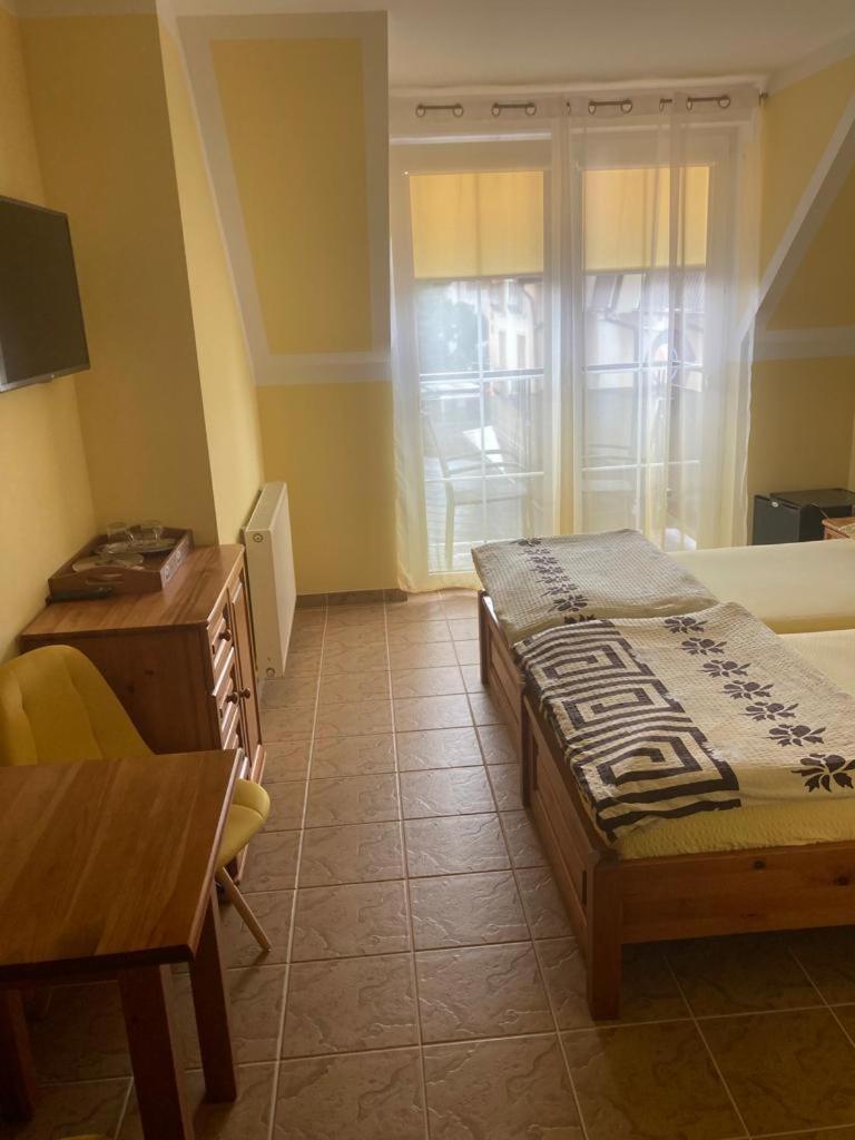 Pod Delfinem Rewal Apartment Luaran gambar