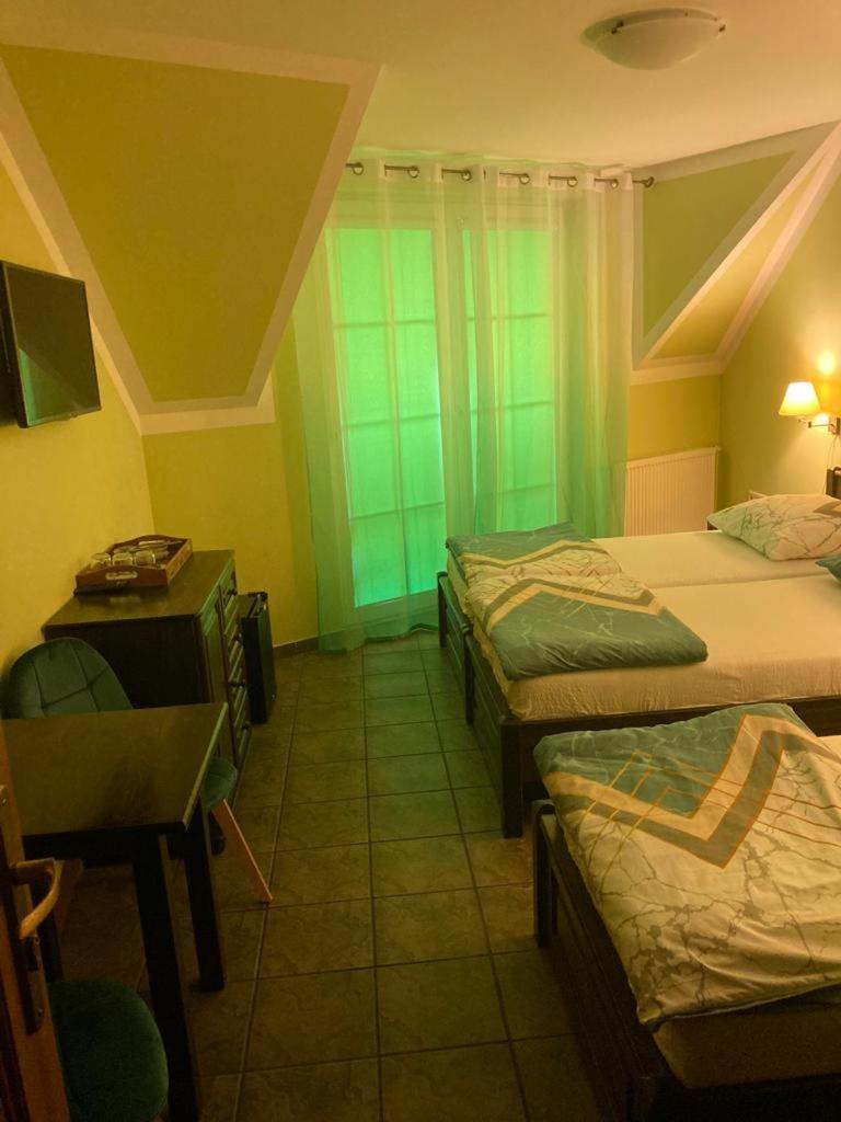 Pod Delfinem Rewal Apartment Luaran gambar
