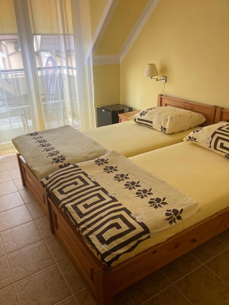 Pod Delfinem Rewal Apartment Luaran gambar
