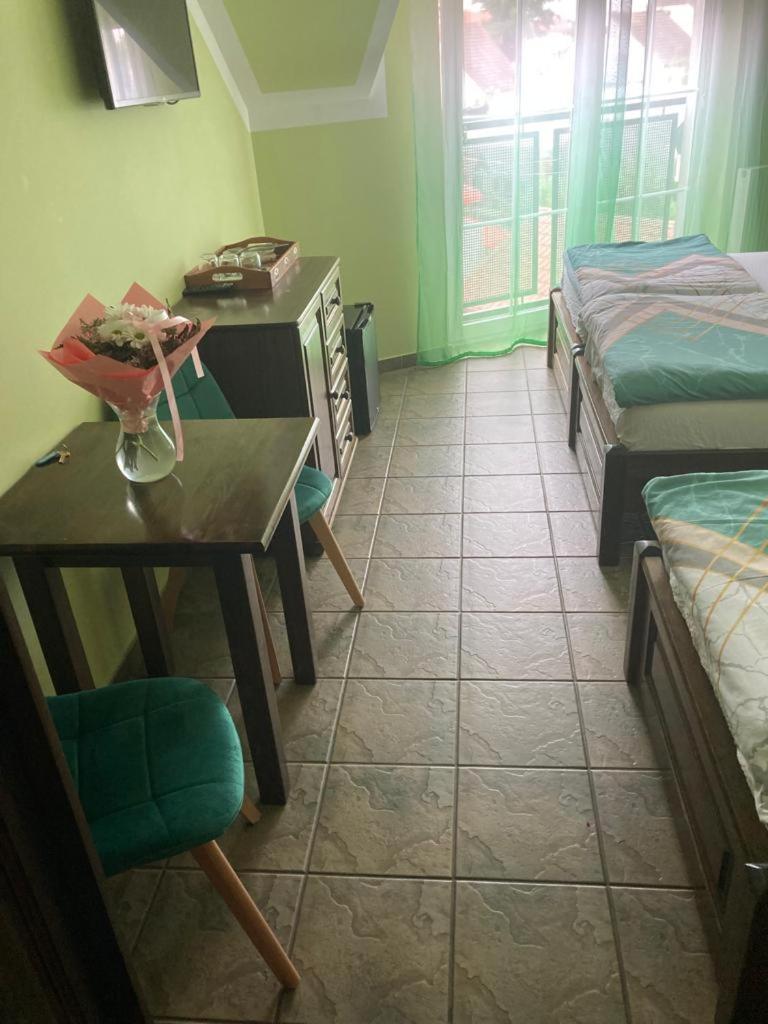Pod Delfinem Rewal Apartment Luaran gambar