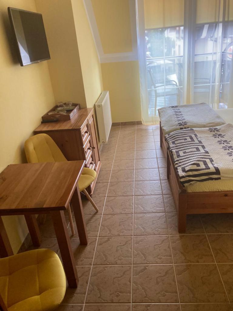 Pod Delfinem Rewal Apartment Luaran gambar