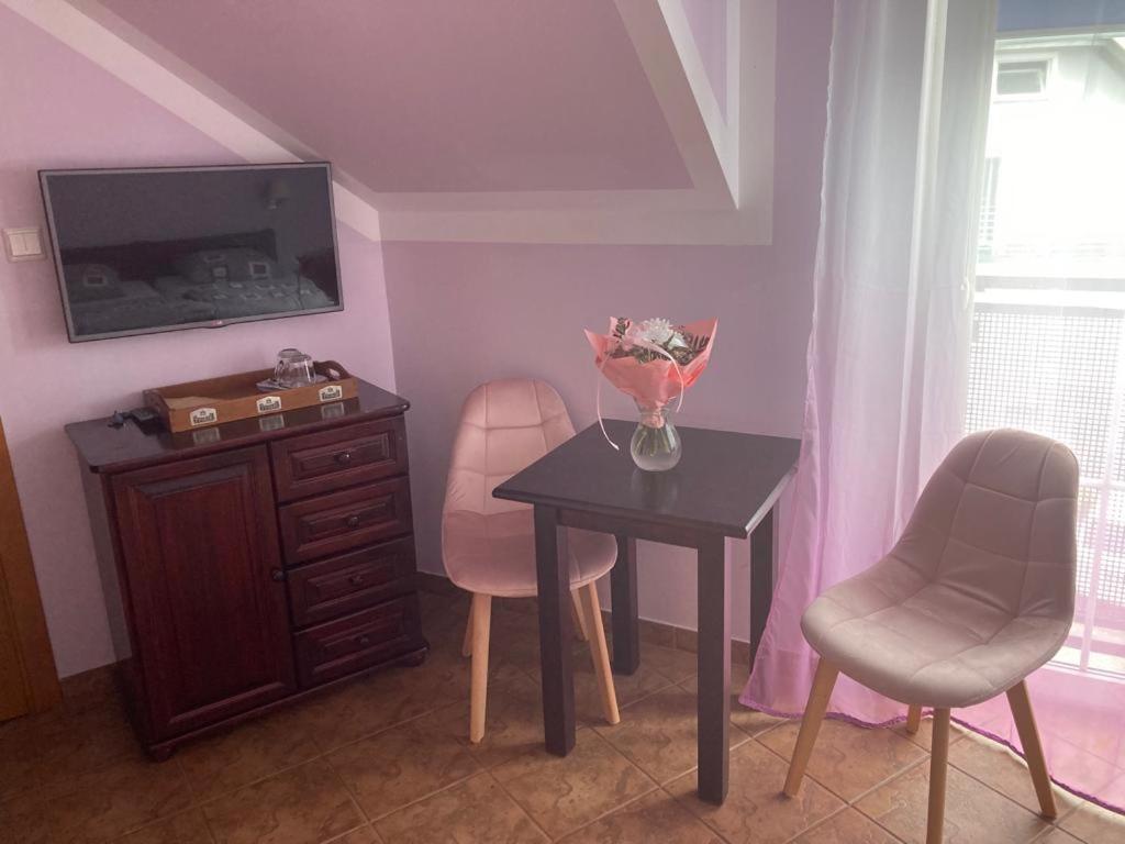 Pod Delfinem Rewal Apartment Luaran gambar